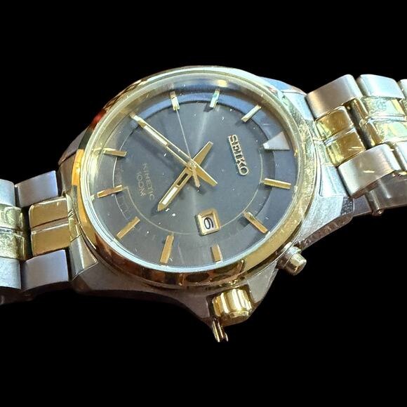 Seiko Kinetic 100M Two-Tone Stainless Steel Grey Dial Men\'s Watch